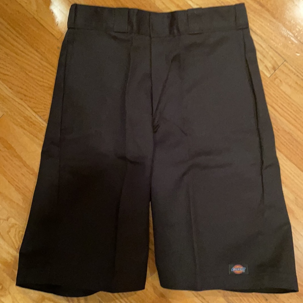 Dickies Men Black Short. Size 32